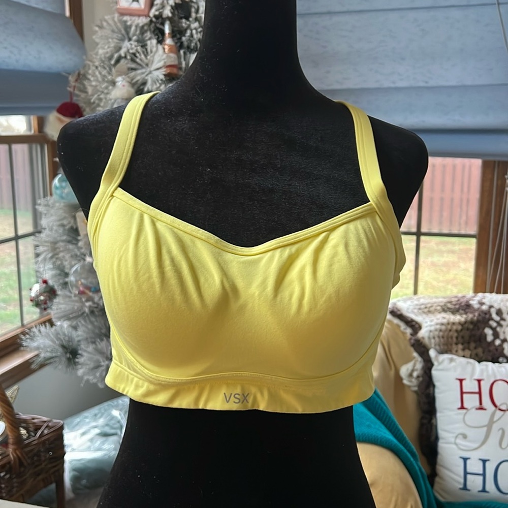 Victoria’s Secret sports bra, 36C